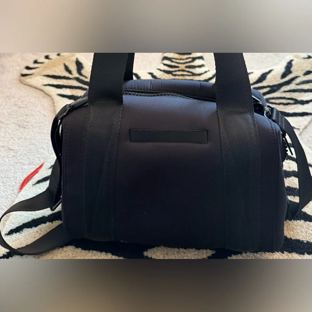 Dagne Dover Landon Neoprene Carryall Bag Small EUC - Picture 4 of 15